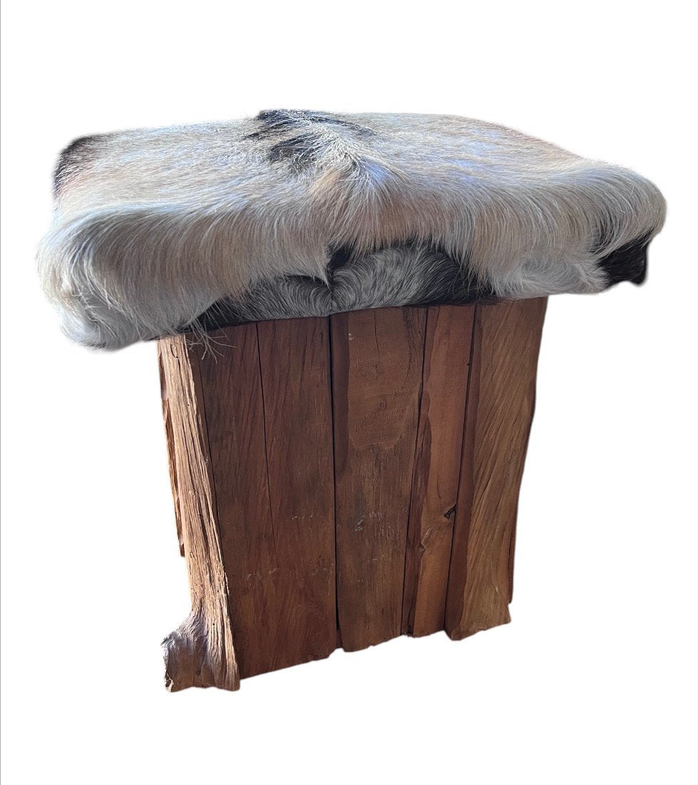 Unieke kruk van hout en geitenhuid 37x47 cm hoog 50 cm, Rond, Minder dan 50 cm, Ophalen of Verzenden, Zo goed als nieuw