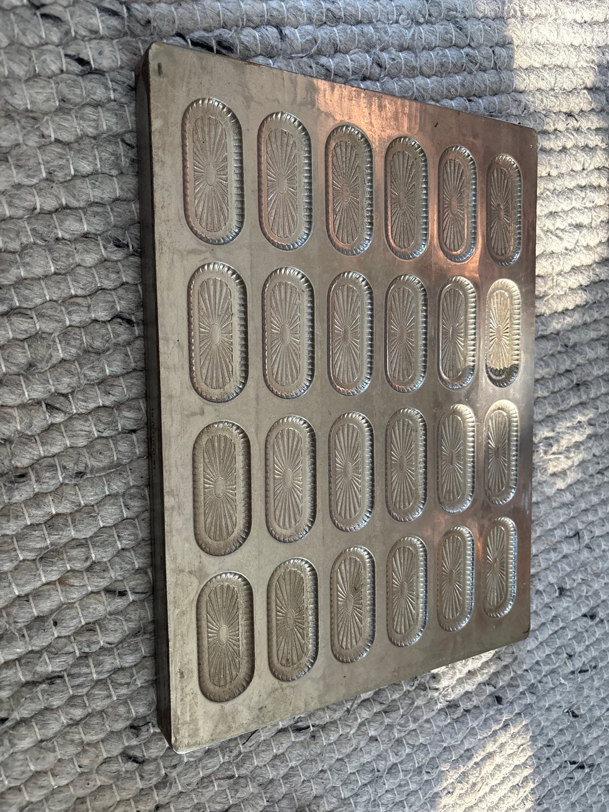 Vintage Walter chocoladevorm - 24 ovale vormen, Ophalen of Verzenden