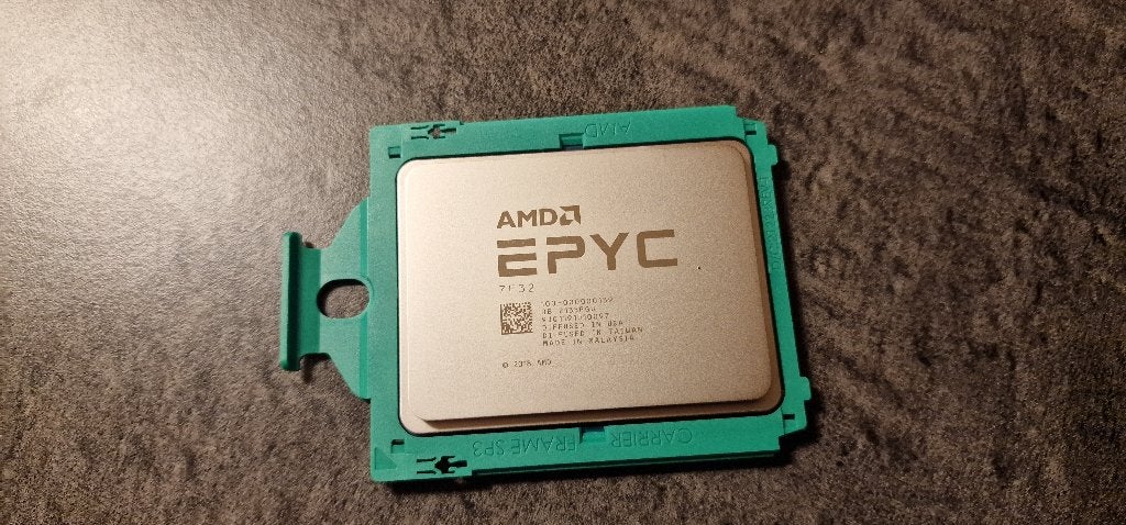 AMD EPYC 7F32 Tray, Computers en Software, Processors, 8-core, Ophalen of Verzenden, 3 tot 4 Ghz, Socket SP3