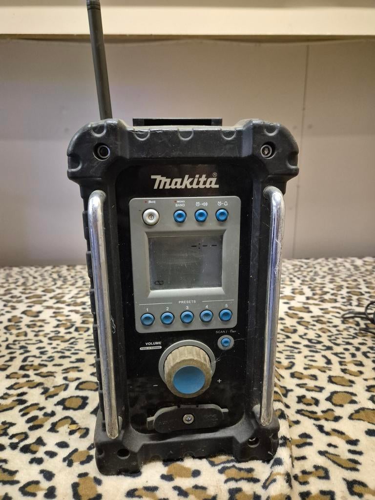 Makita Bouwradio (BRM100) - Robuust en Betrouwbaar, Doe-het-zelf en Verbouw, Ophalen, Gebruikt