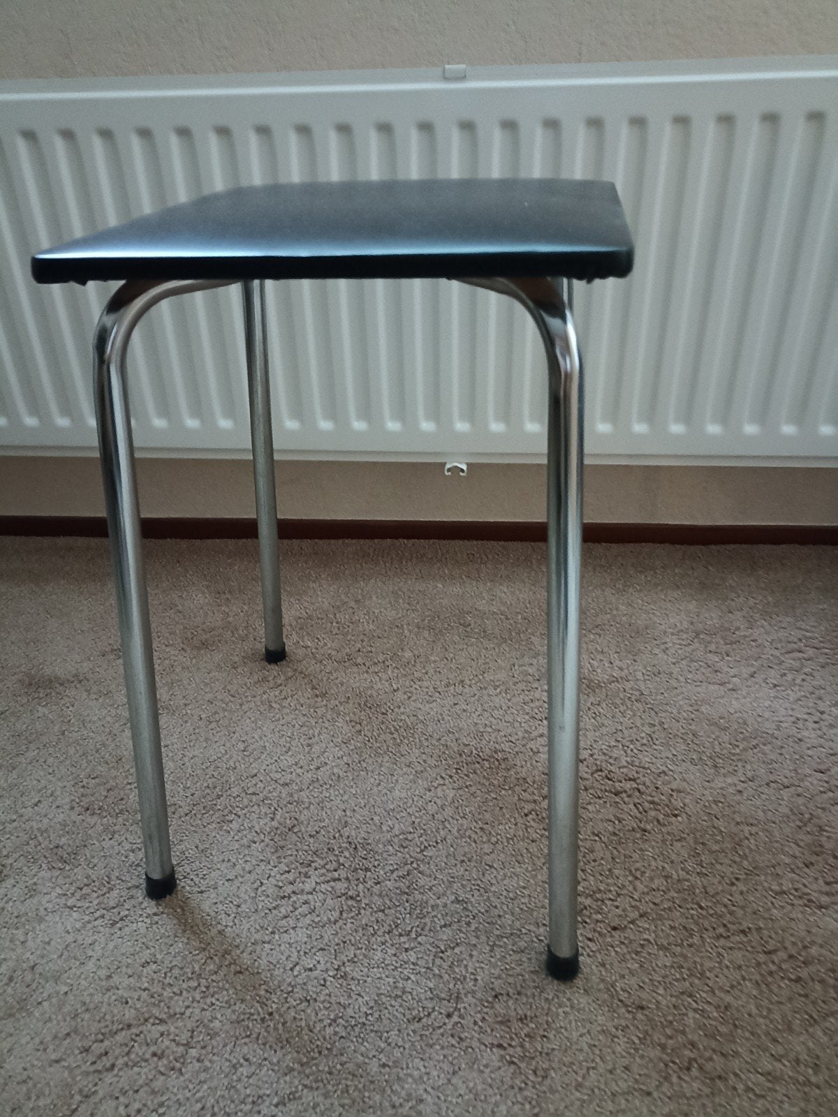 Vintage Zwart krukje met metalen poten 30x30 47 hoog, Ophalen, Zo goed als nieuw, Kunststof
