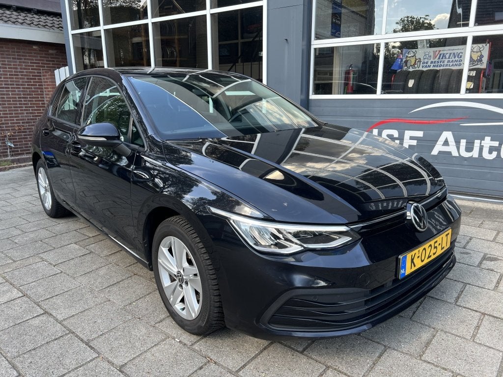 Volkswagen Golf 1.0 TSI Life (bj 2021), Auto's, Voorwielaandrijving, Gebruikt, Euro 6, Zwart