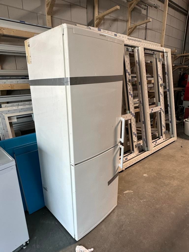 Siemens Koel-vriescombinatie A+, Witgoed en Apparatuur, Koelkasten en IJskasten, Ophalen, Gebruikt, 200 liter of meer, 60 cm of meer