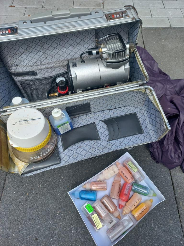 Airbrush compressor set met make-up en koffer, Verzenden, Gebruikt, Overige merken