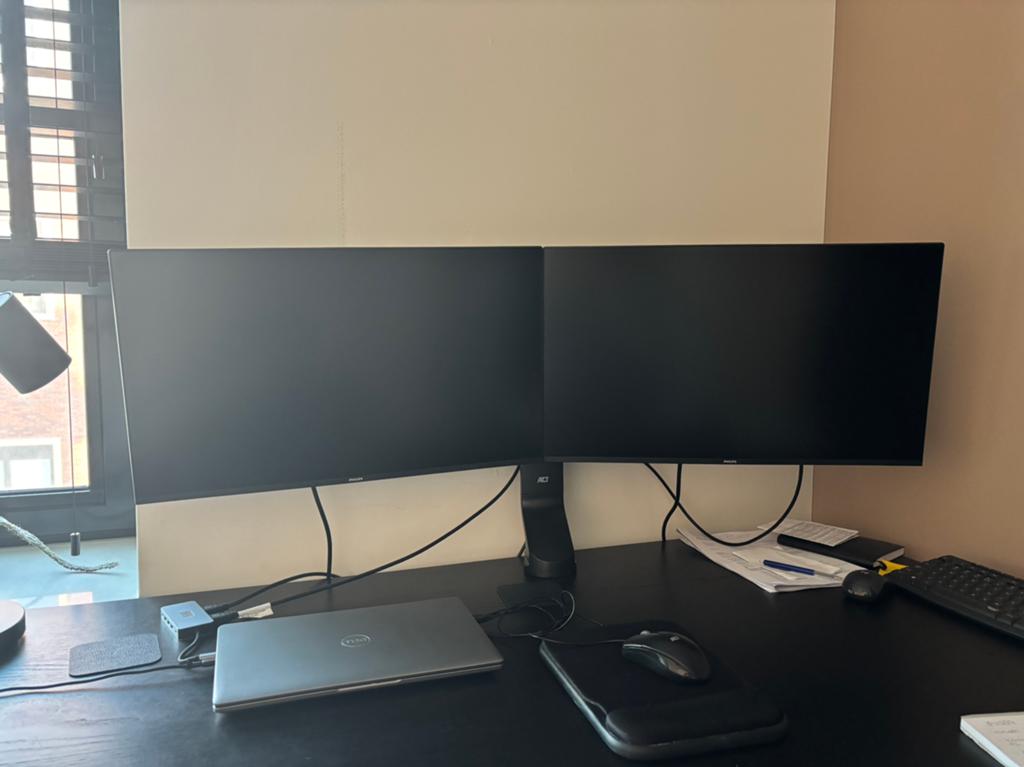 Philips 1000 series monitoren inclusief verstelbare arm, Computers en Software, Monitoren, Ophalen, Kantelbaar, Nieuw, USB-C