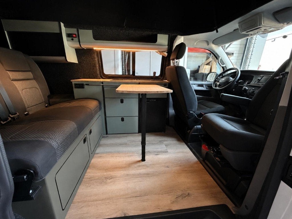 Foto 24 van Volkswagen Transporter T 6.1 2022/Nieuw Kwb 4 Personen
