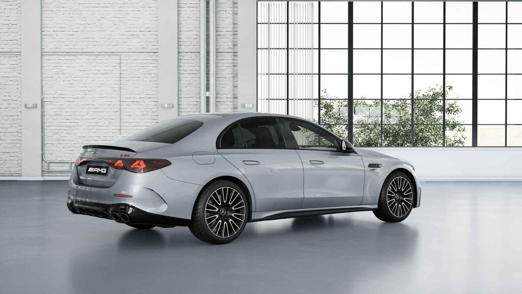 Mercedes-Benz E-Klasse AMG 53 4MATIC+ Night Edition | Premiu, Auto's, Automaat, Stof, 21 kWh, Plug-in hybride