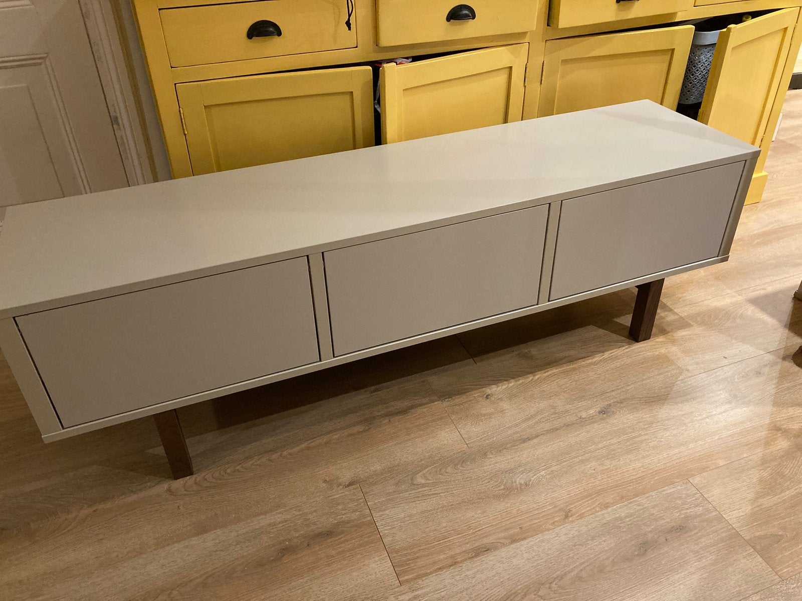 PRACHTIG IKEA TV MEUBEL STOCKHOLM, Ophalen, Gebruikt, 150 tot 200 cm, Minder dan 100 cm