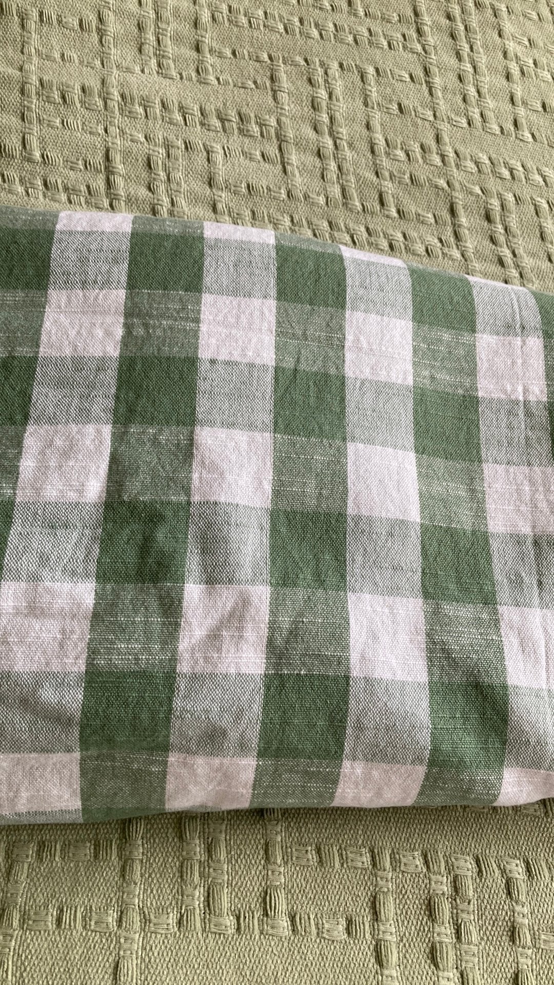 Tafelkleed en servetten €15.00, Huis en Inrichting, Keuken | Textiel, Ophalen of Verzenden, Zo goed als nieuw, Wit, Tafelkleed of Tafelzeil