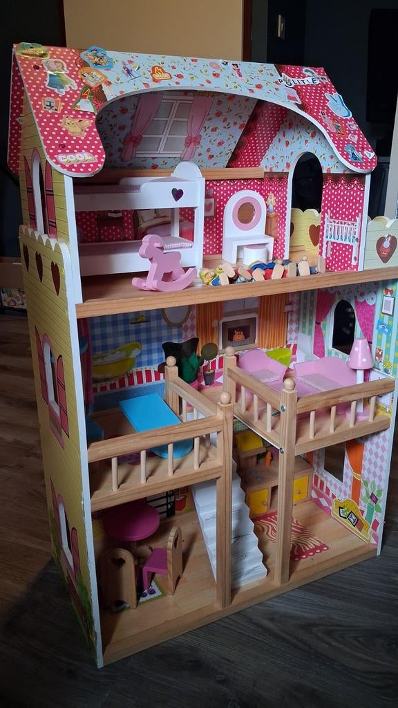 Groot houten poppenhuis met meubels en accessoires, Kinderen en Baby's, Speelgoed | Poppenhuizen, Ophalen, Gebruikt, Poppenhuis