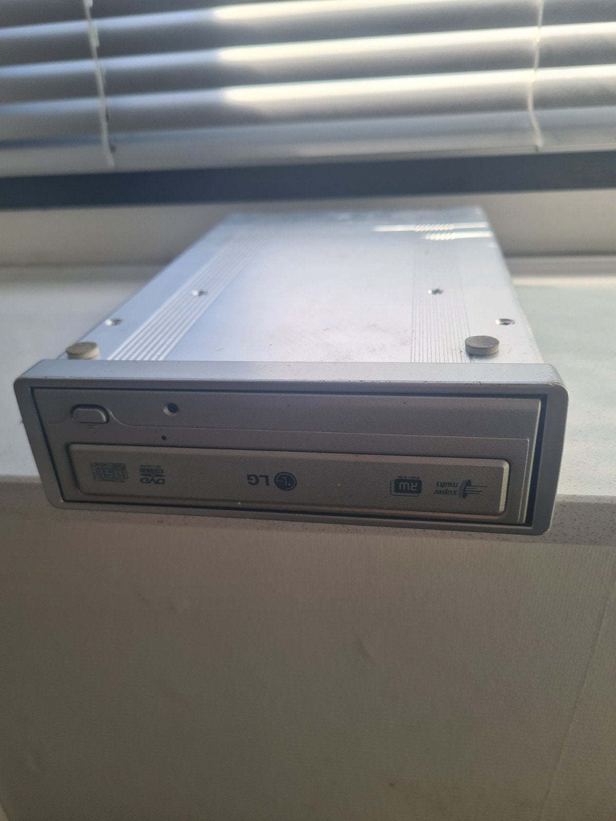 LG Externe DVD/CD-brander - Zilverkleurig, Computers en Software, Optische drives, Gebruikt, Cd, Extern, MacOS