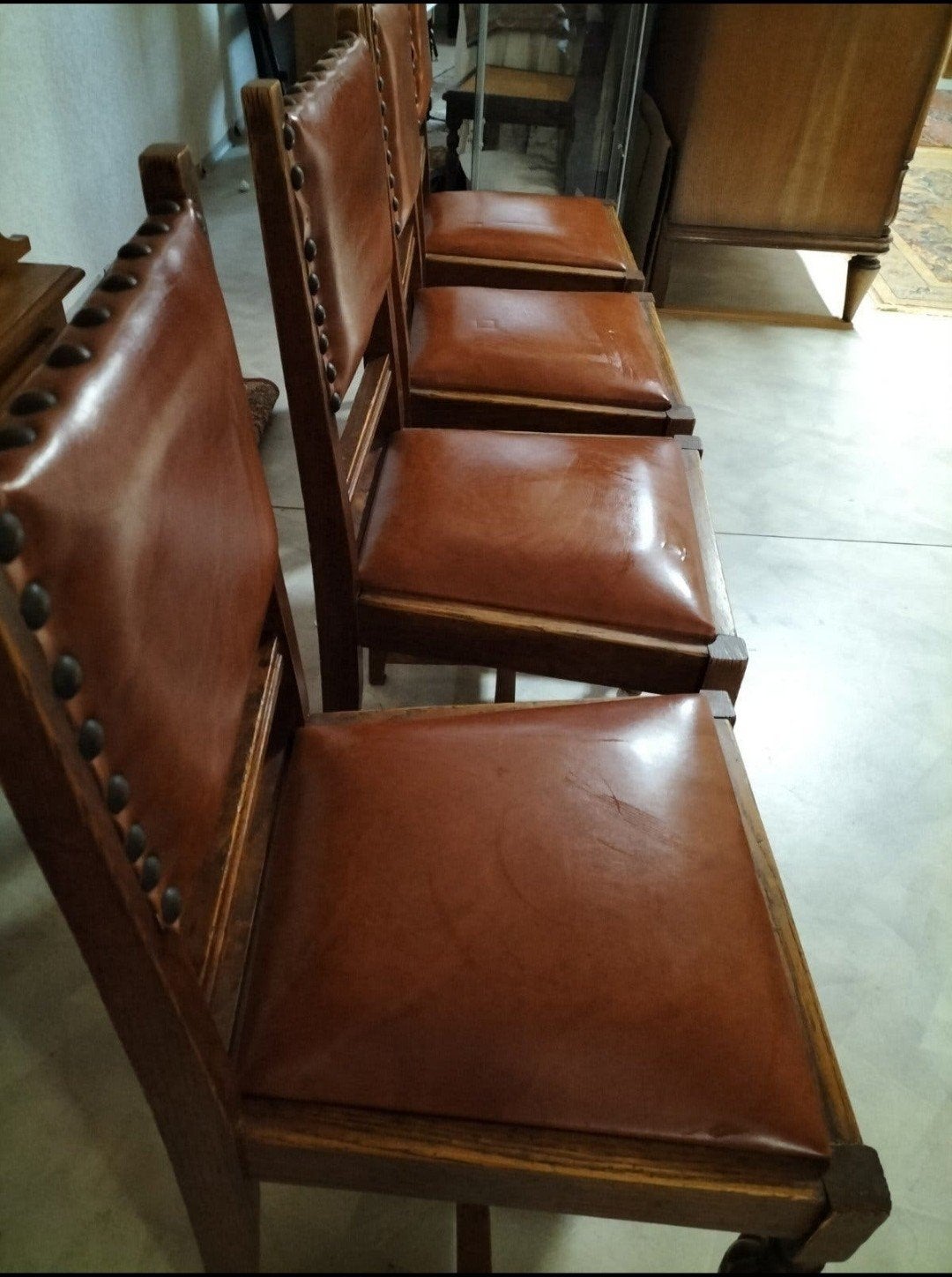 antieke stoelen, Ophalen