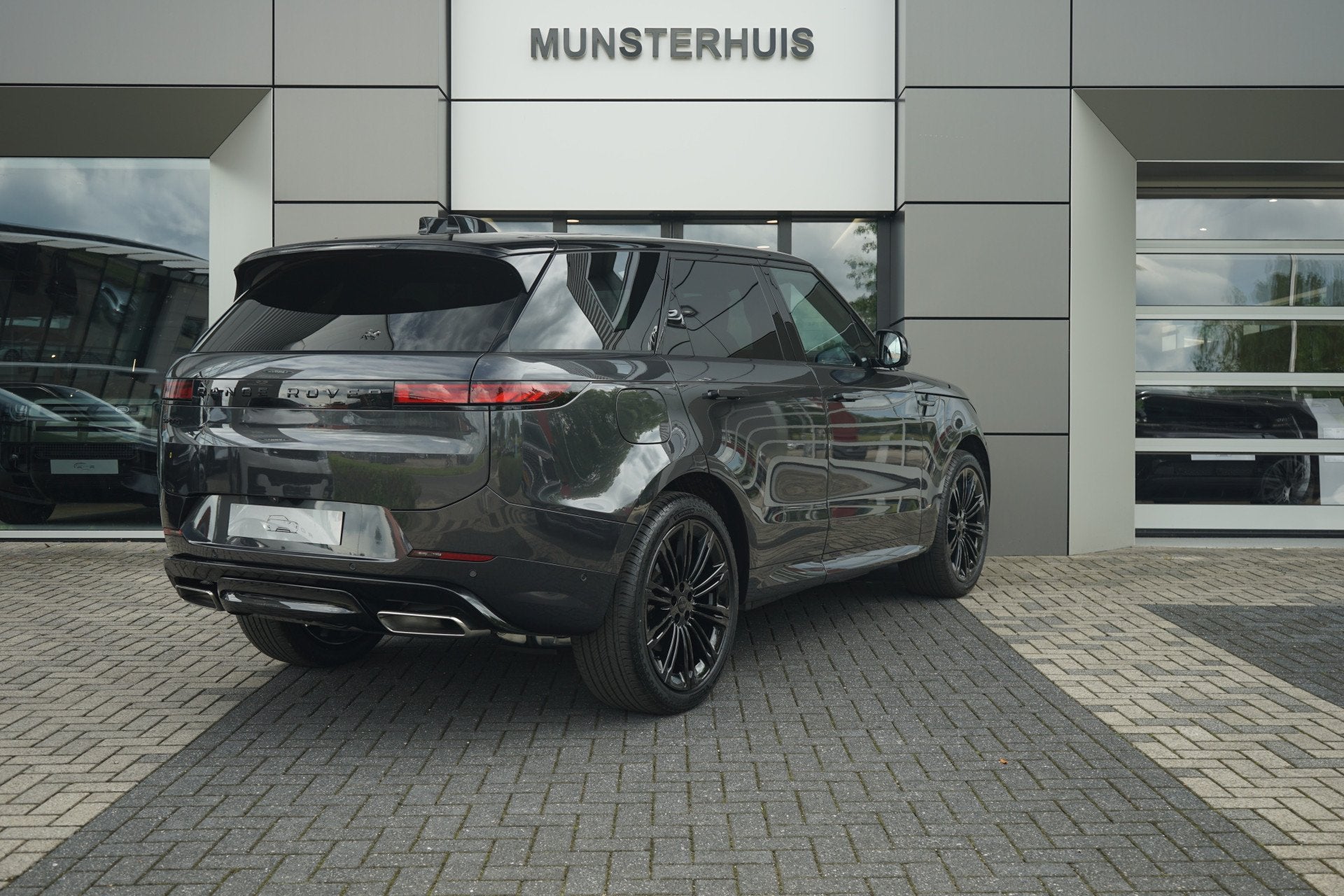 Land Rover Range Rover Sport 3.0 P460e Momentum Edition PHEV, Automaat, 12 maanden, 460 pk, Zwart