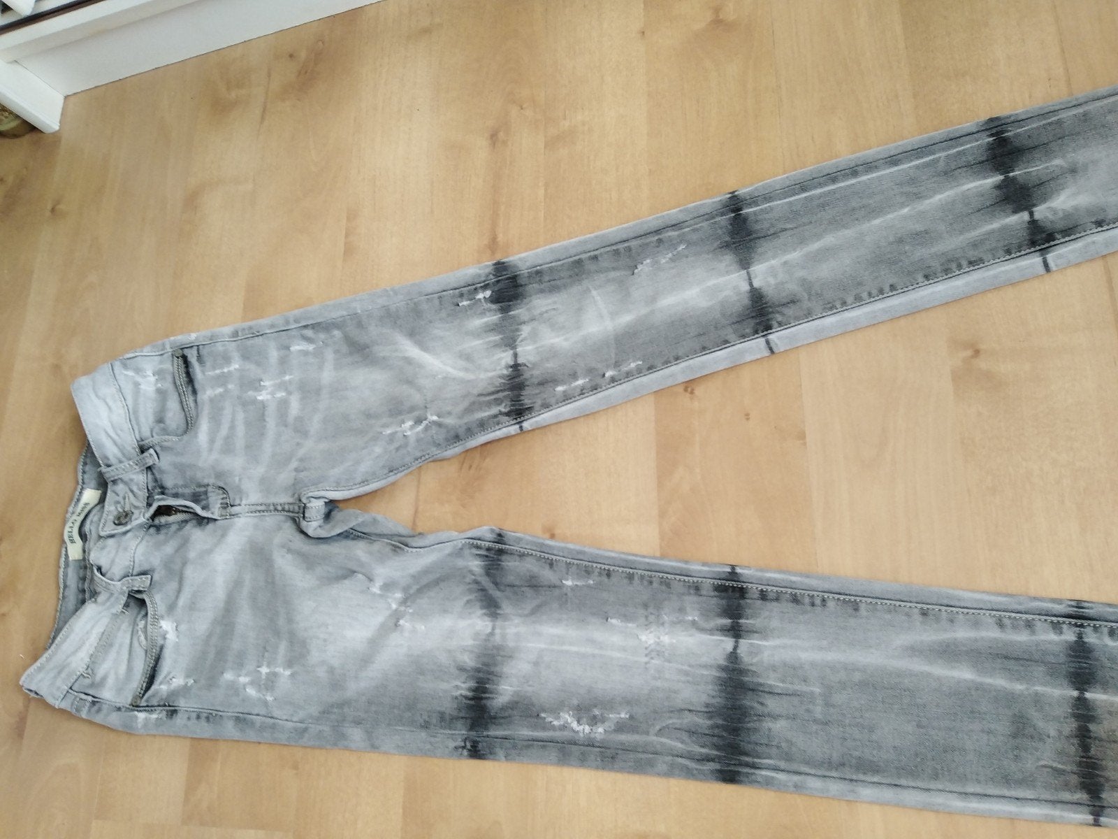 grijze jeans, Kleding | Dames, Ophalen of Verzenden, Zo goed als nieuw, Grijs, W27 (confectie 34) of kleiner
