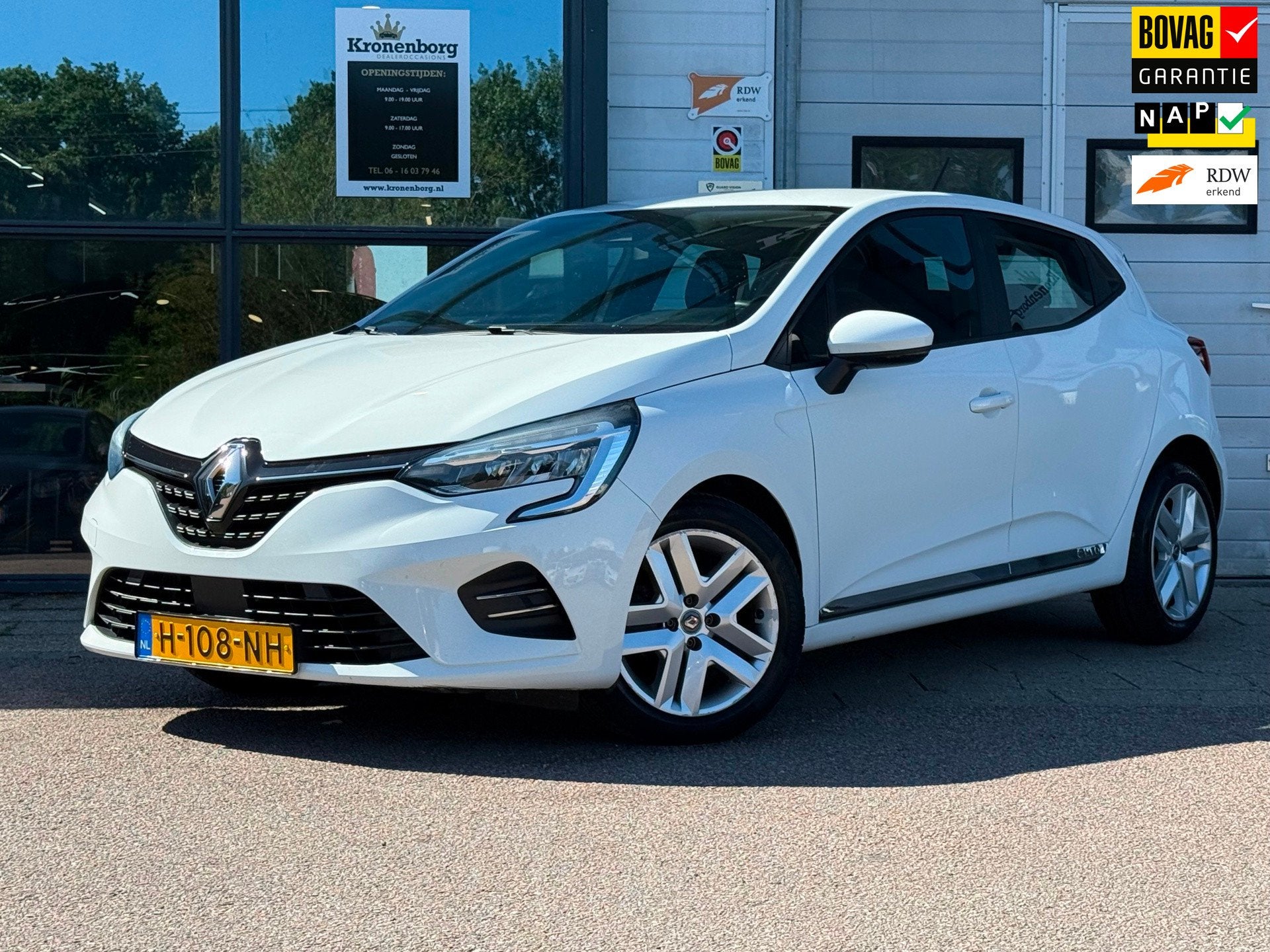Renault Clio 1.0 TCe Zen| CARPLAY| NAVI| NAP, Voorwielaandrijving, Dealer onderhouden, Gebruikt, 580 kg