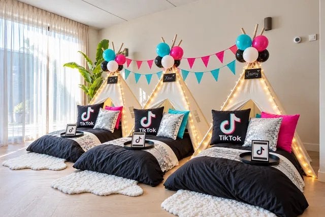 Tik tok slaapfeestje in een tipi tent kinderfeestje, Eén persoon, 3 overnachtingen of meer