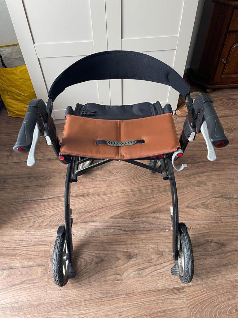 Travixx rollator, Diversen, Ophalen, Zo goed als nieuw