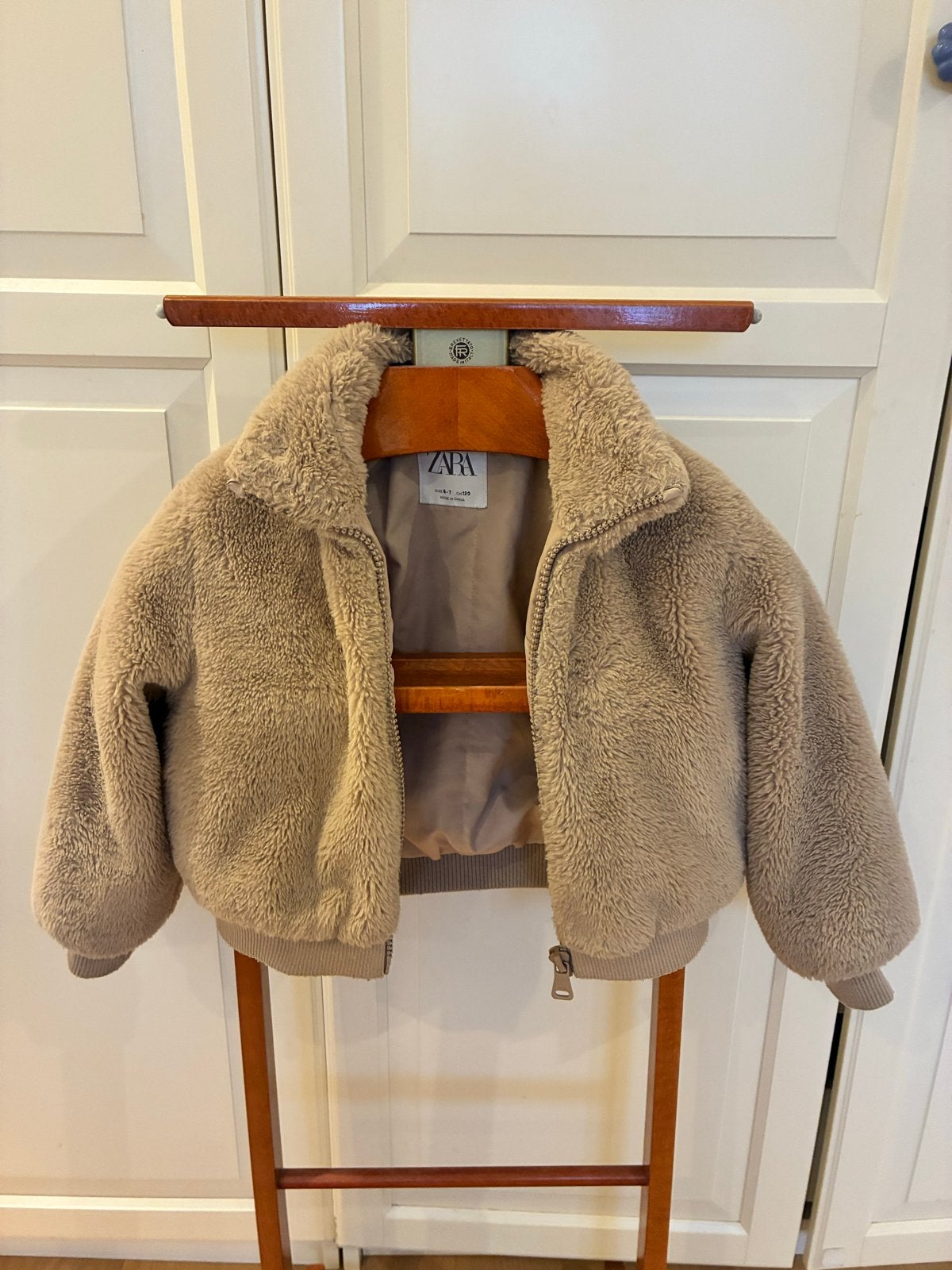 Beige Zara Teddy Jasje Maat 120 (6-7 jaar) - zgan, Kinderen en Baby's, Ophalen of Verzenden, Zo goed als nieuw, Jongen of Meisje