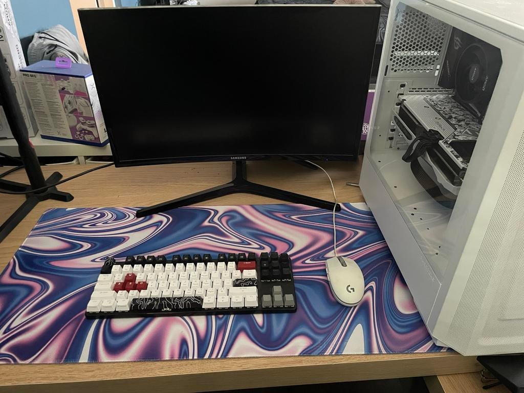 Complete Gaming PC Setup met Monitor, Toetsenbord en Muis, Computers en Software, Desktop Pc's, Zo goed als nieuw, Onbekend, SSD