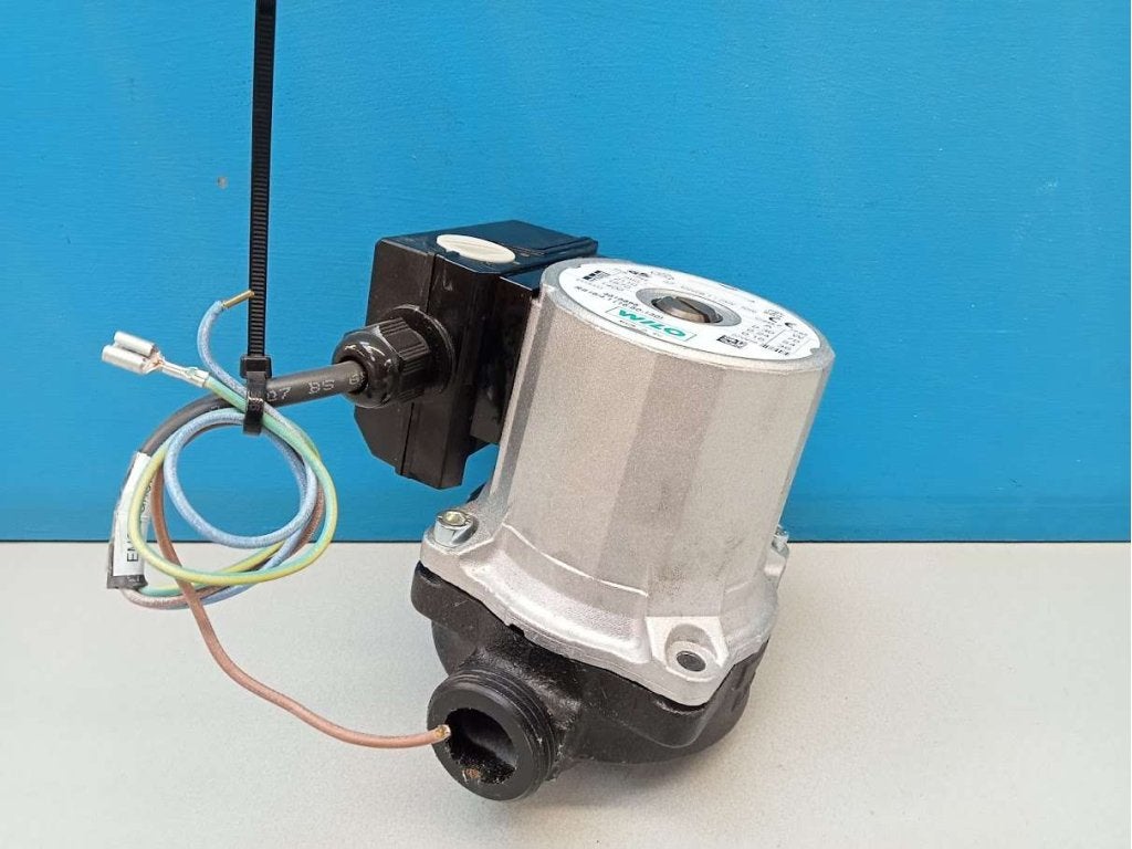 Cv pomp Intergas kk HR 22/28 36-30 RS15/4.1 Wilo, Doe-het-zelf en Verbouw, Verwarming en Radiatoren, Niet ingevuld, Gebruikt, Cv-ketel of Combi-ketel