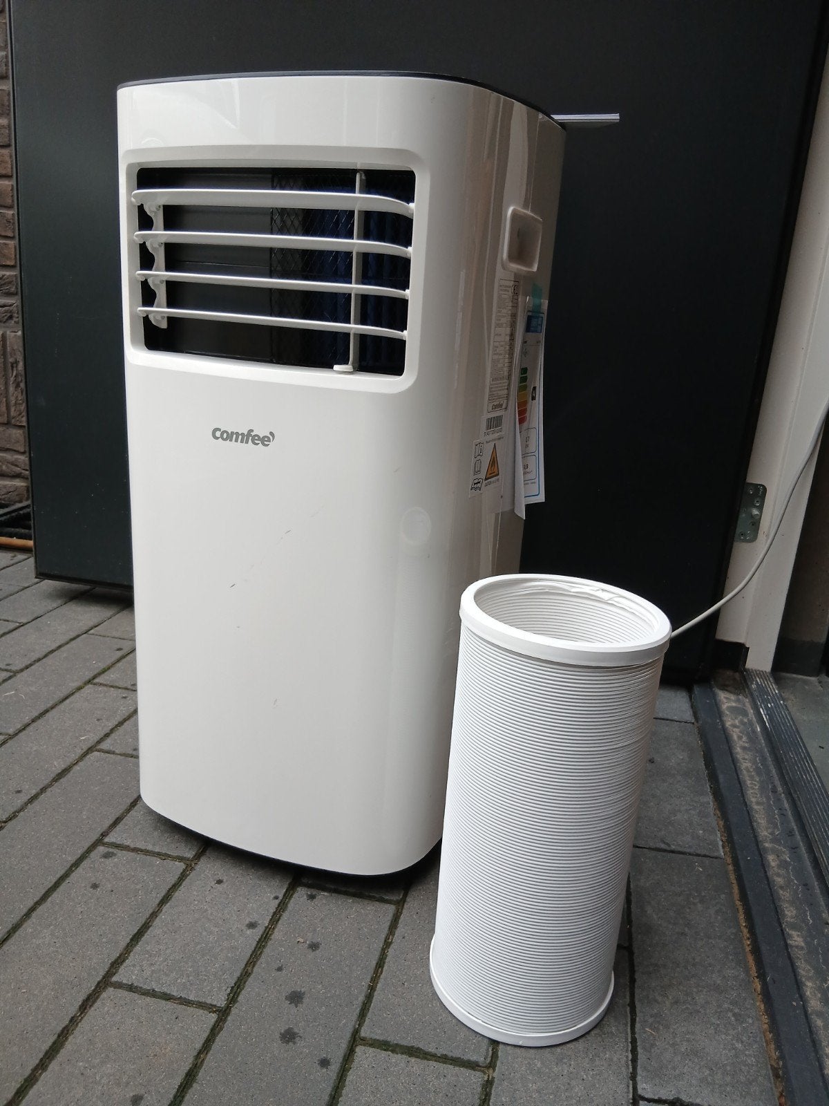 Comfee Mobiele Airco Mobile 7000 - Koelen en Ontvochtigen, Ophalen, Minder dan 60 m³, Energieklasse A of zuiniger, 3 snelheden of meer