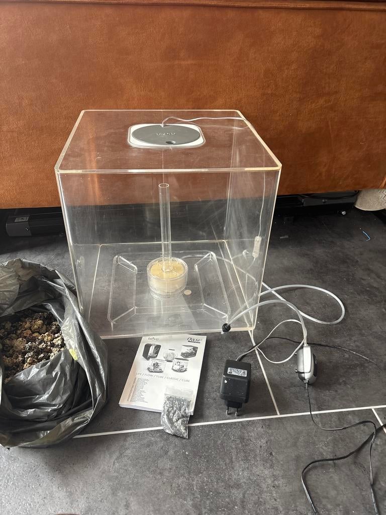 Biorb cube aqarium 60 liter wit led licht vierkant, Ophalen of Verzenden, Leeg aquarium