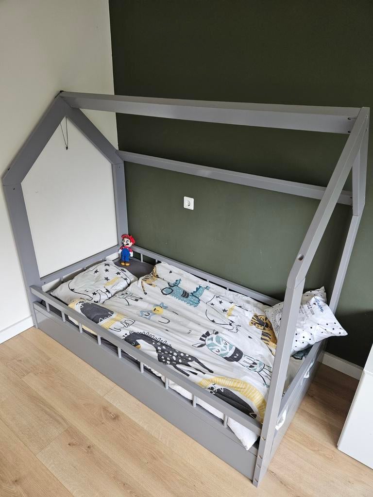(Huisjes) peuterbed te koop, Gebruikt, 70 tot 85 cm, Matras, 140 tot 160 cm