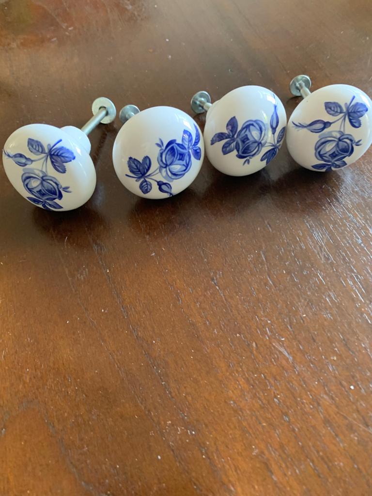 4x Porseleinen Kastknoppen met Blauw Bloemenpatroon, Ophalen of Verzenden