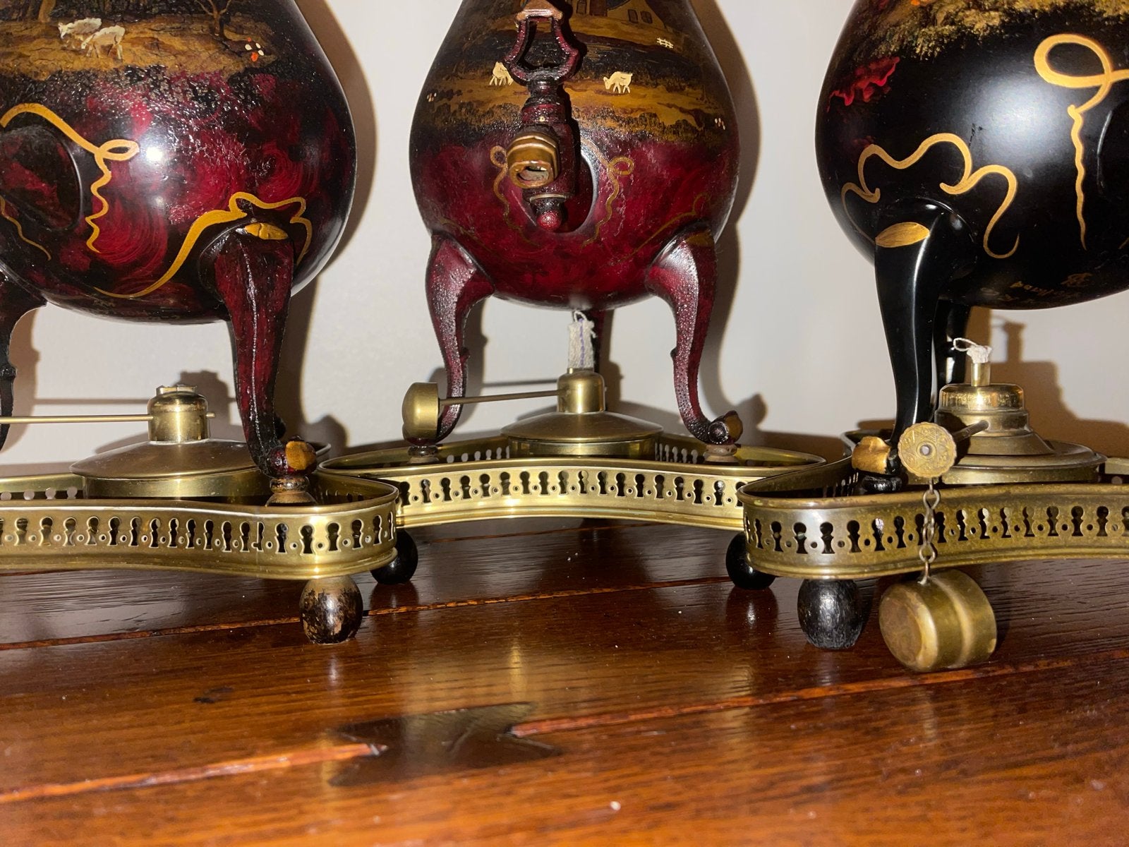 Set van 3 Antieke Oliekannen met Handgeschilderde Scènes, Antiek en Kunst, Antiek | Overige Antiek, Ophalen of Verzenden