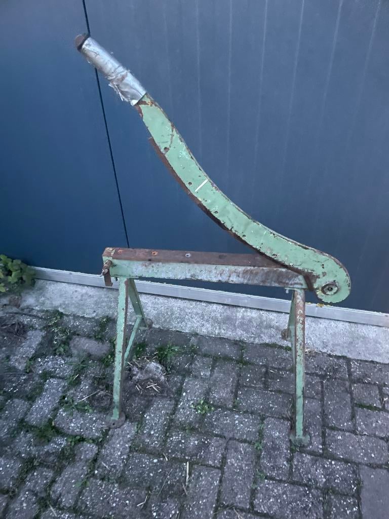 metaalschaar / plaatschaar op standaard, Ophalen, Gebruikt