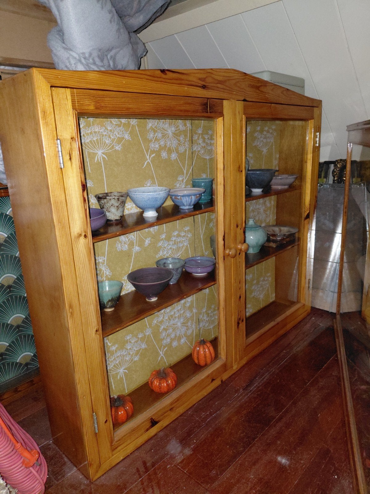 Vintage 50 euro vitrinekast afkomstig school Groningen, Ophalen of Verzenden