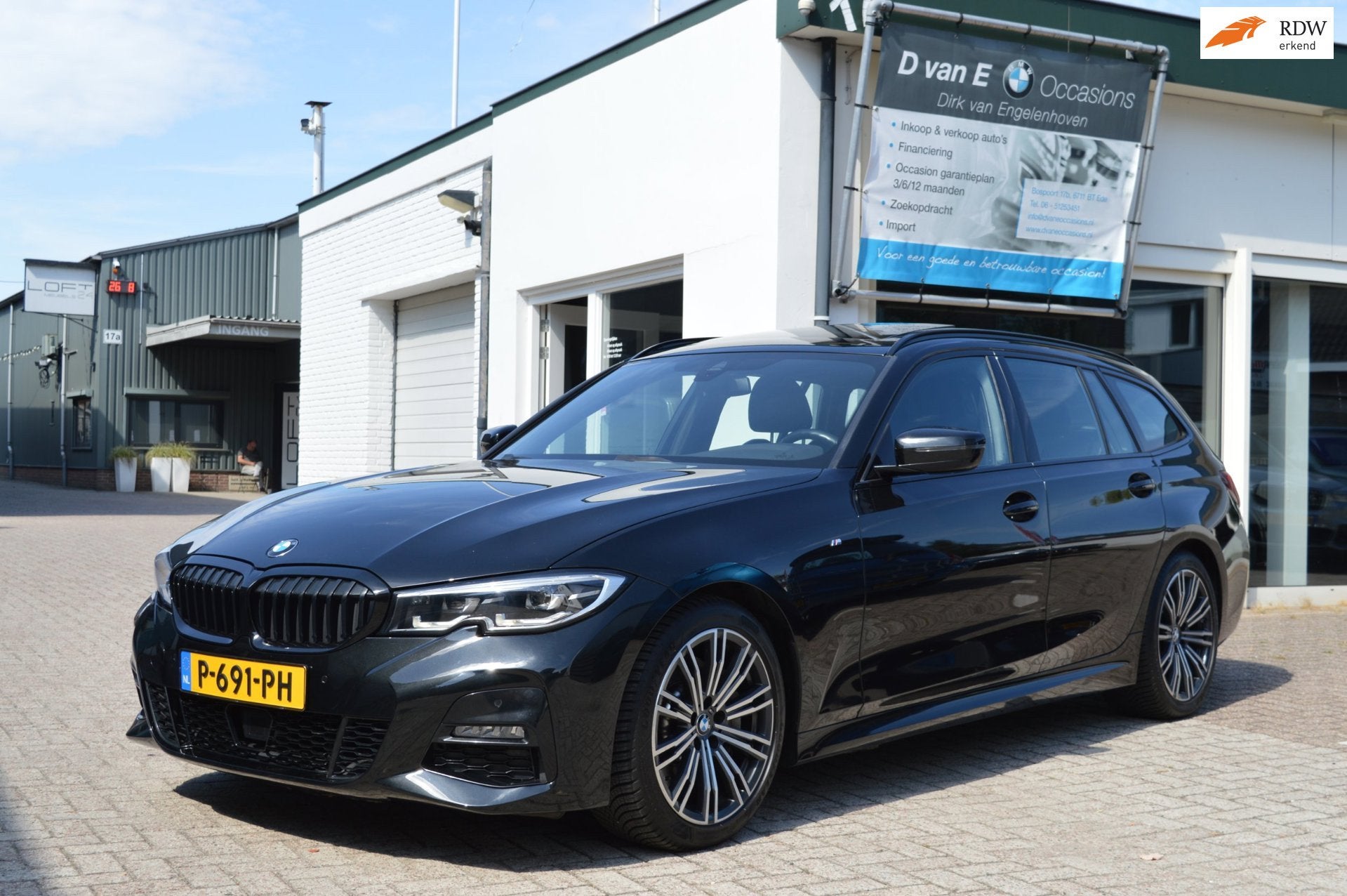 BMW 3-serie Touring 330i Plus-Edition M pakket Pano M-sport, Automaat, 1998 cc, Gebruikt, 259 pk
