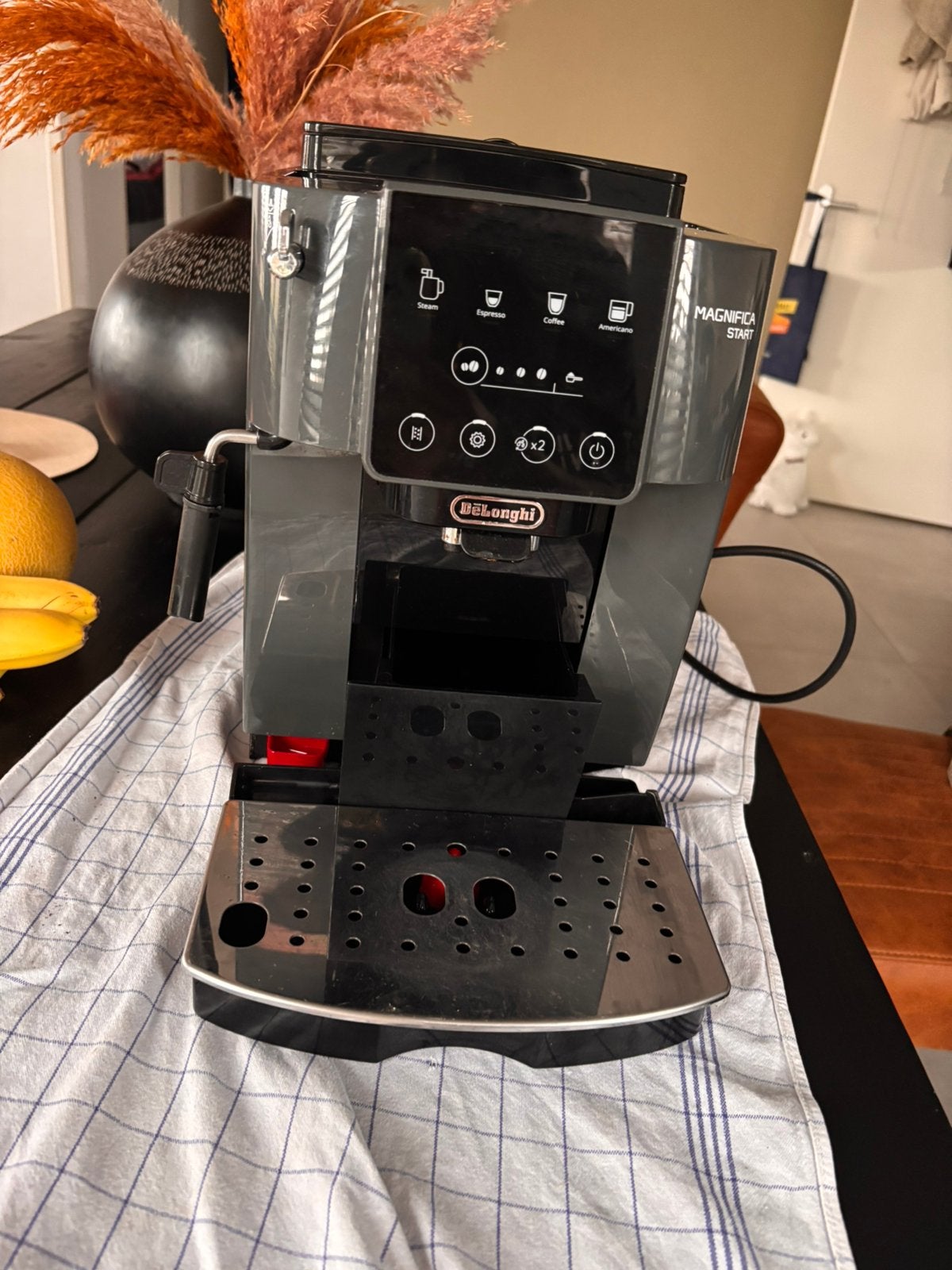 DeLongi koffiebonen machine (Magnifica start), Ophalen, Zo goed als nieuw, Koffiemachine, Koffiebonen