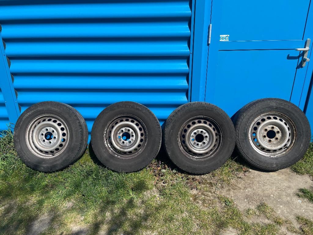 4X 235/65 R16C Continental zomerbanden Sprinter/Crafter, Ophalen, 16 inch, 235 mm, Band(en)