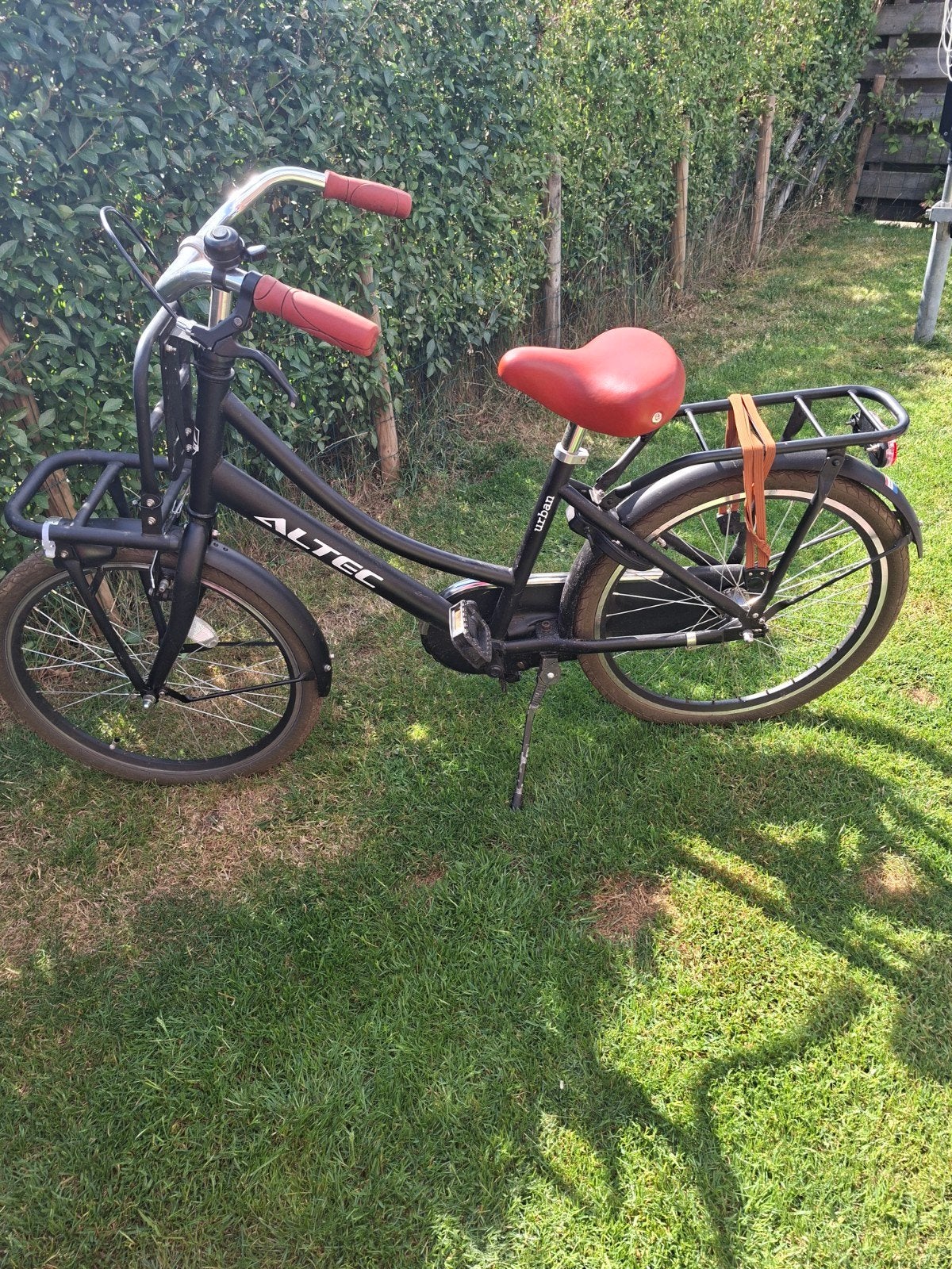Altec 22 inch fiets - Gebruikt met gebruikelijke sporen, Fietsen en Brommers, Fietsen | Kinderfietsjes, 20 inch of meer, Ophalen