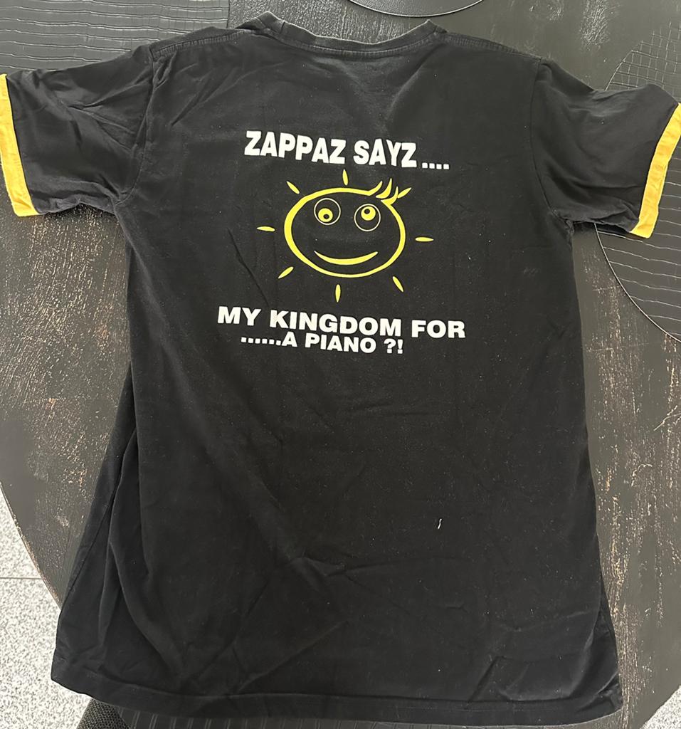 Zappaz Sayz T-shirt Zwart Maat M, Ophalen of Verzenden, Gedragen, Maat 52/54 (L), Zwart