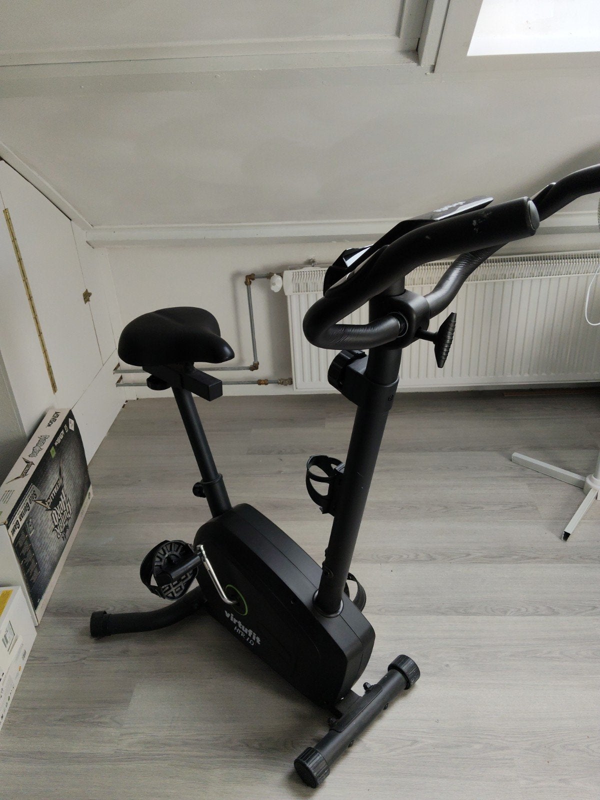 VirtuFit HTR 1.0 Hometrainer, Ophalen, Zo goed als nieuw, Metaal, Benen