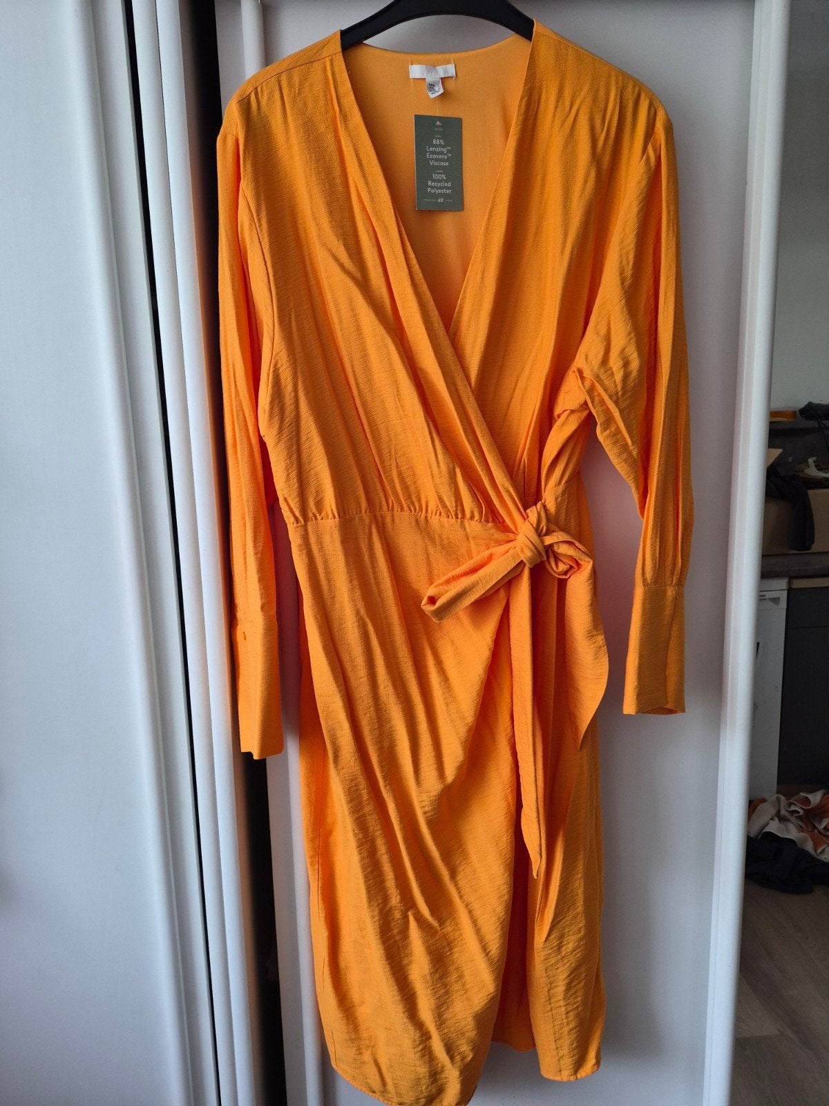 Oranje wikkeljurk xl nieuw voetbal jurk WK maxi dress, Kleding | Dames, Jurken, H&M Divided, Maat 46/48 (XL) of groter, Nieuw