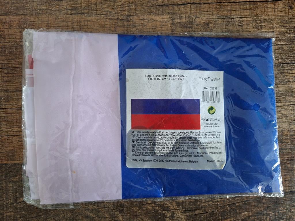 Nieuw vlag Rusland 90 x 150, Diversen, Ophalen of Verzenden, Nieuw