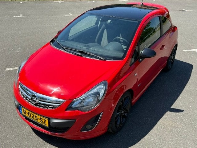 Opel Corsa 1.4 -16V  OPC LINE  64KW 3D DIV. OPTIES Dashcam, Voorwielaandrijving, Euro 5, Stof, 40 €/maand