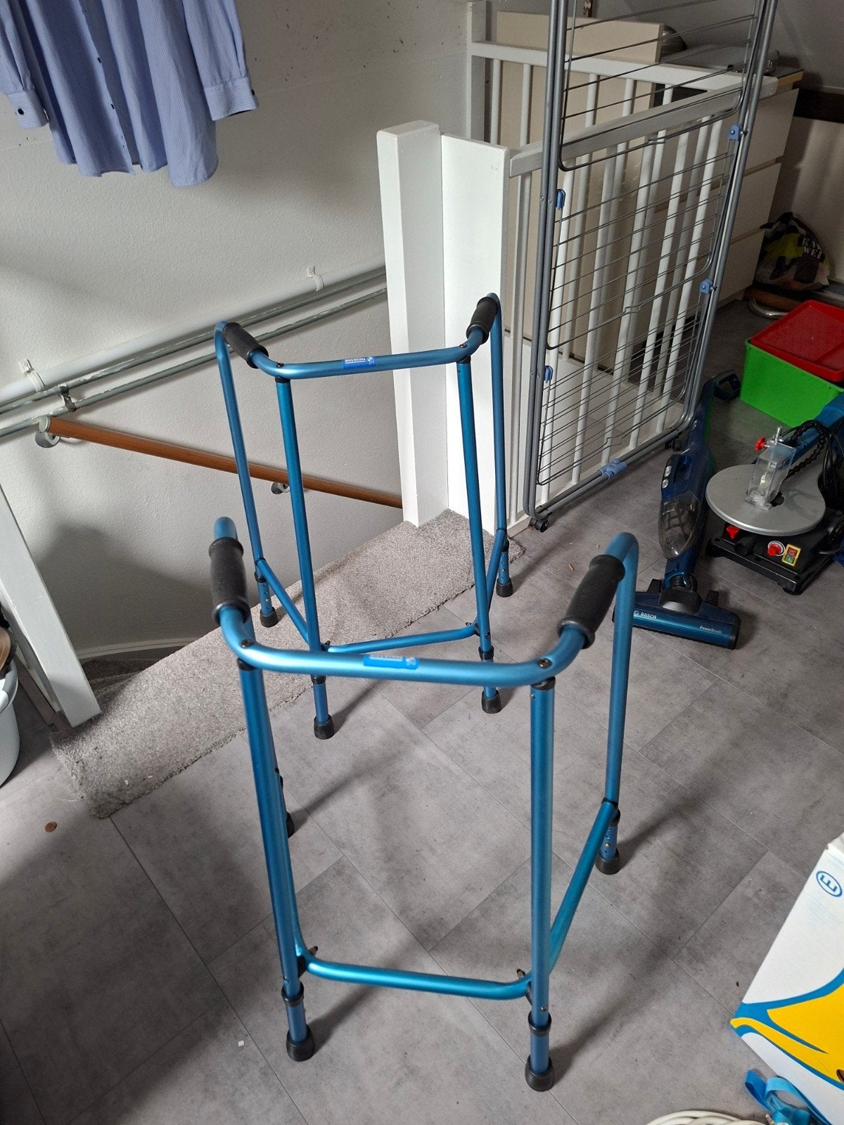 2 vierpoot looprekken, kleur blauw, Diversen, Ophalen, Zo goed als nieuw