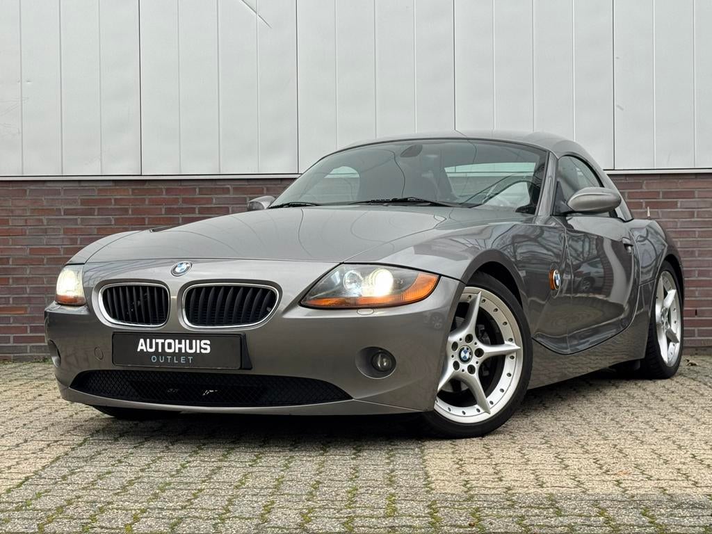 BMW Z4 2.5 I Roadster 2003 Grijs, Auto's, Achterwielaandrijving, Cabriolet, 11 km/l, Bedrijf