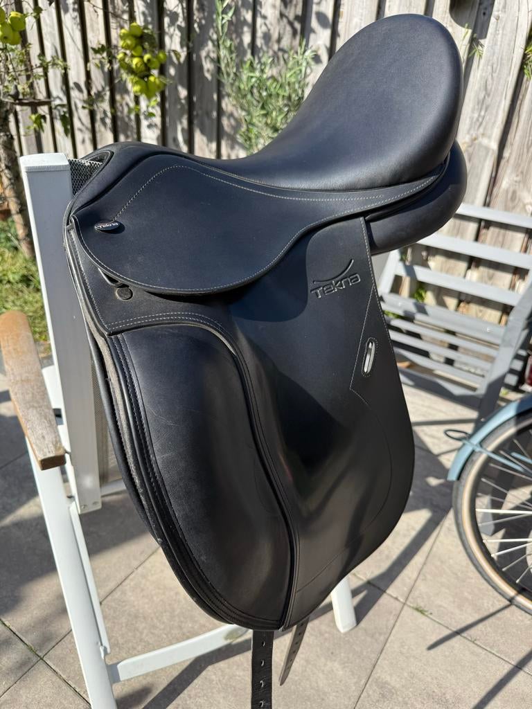 Tekna S-line dressuurzadel 16,5 inch + extra kopijzer, Ophalen, Gebruikt, Dressuur