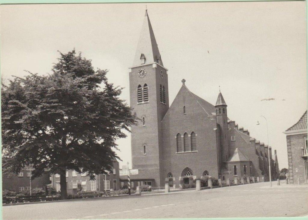 Dinteloord R.K. Kerk 1975, Verzenden, 1960 tot 1980, Ongelopen, Noord-Brabant