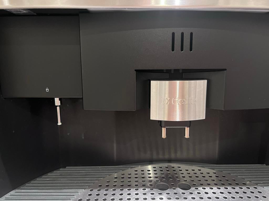 Miele Koffiemachine - Weinig Gebruikt, Ophalen, Afneembaar waterreservoir, Koffiemachine, Koffiebonen