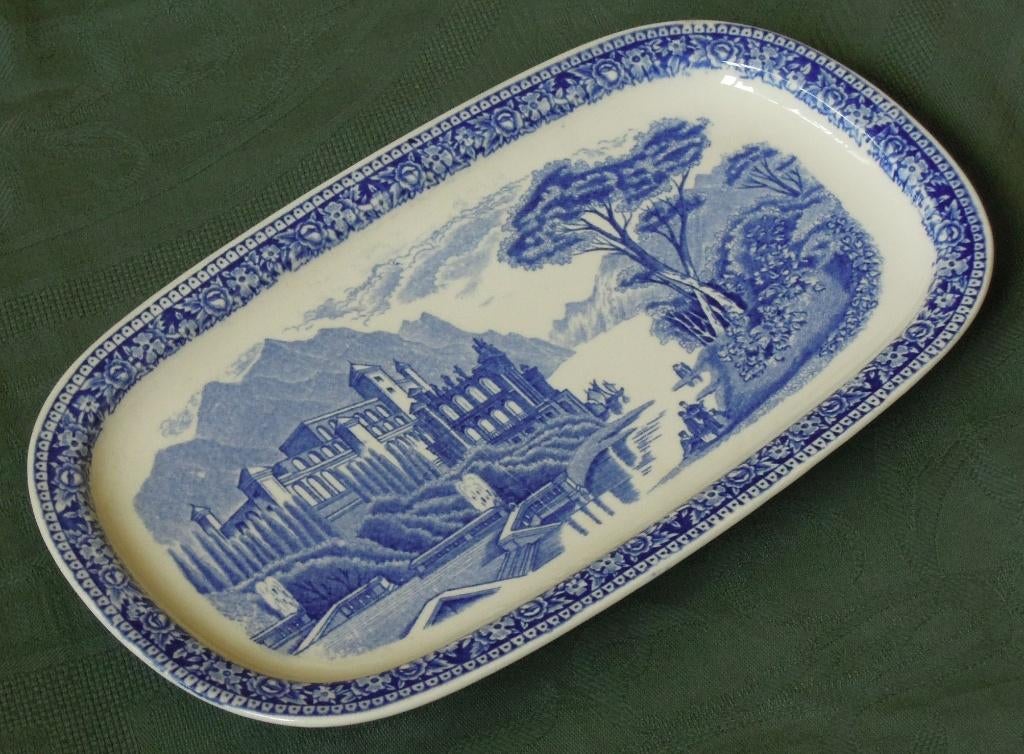 Nr M28: 1 Blauw cakeschaaltje Cambridge Old England, Antiek en Kunst, Antiek | Servies los, Ophalen of Verzenden