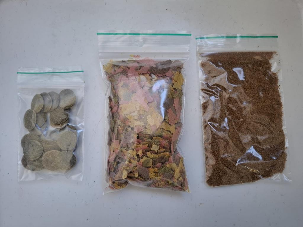 Zakjes visvoer. 1 euro per zakje, Ophalen, Nieuw, Overige typen