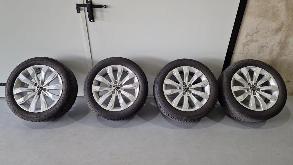 Originele VW T-roc velgen met all season banden, Ophalen, 17 inch, All Season, Band(en)