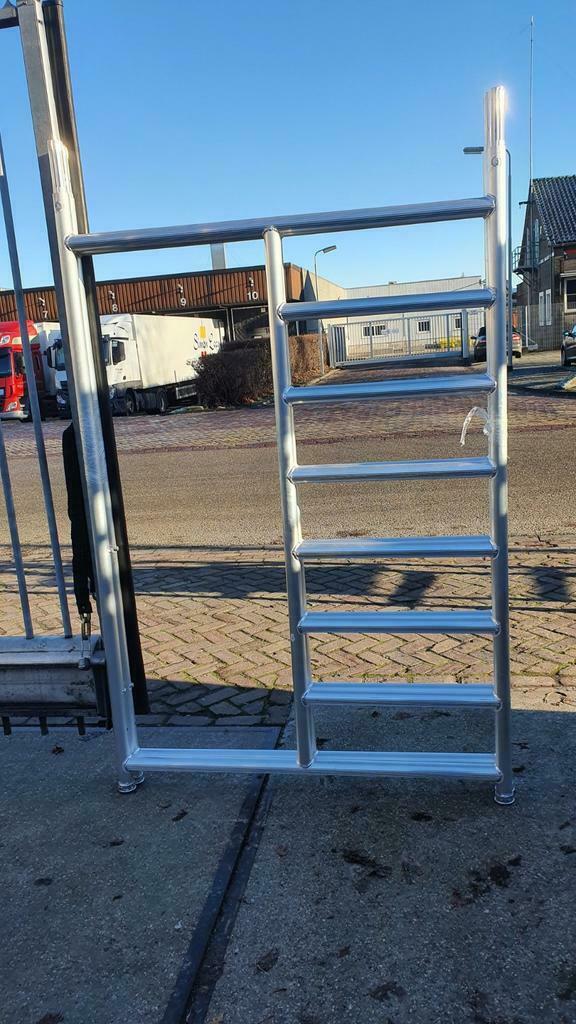Doorloopframe layer- custers-euroscaffold- skyworks  altrex, Ophalen of Verzenden, 5 meter of hoger