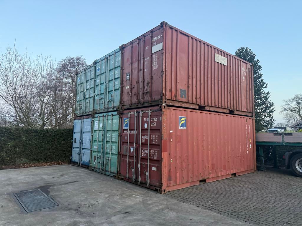 Gebruikte zeecontainers, Ophalen